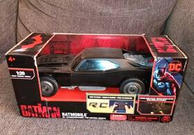 6060469 Dc Comics The Batman Batmobile Remote Control Car With Official Movie Styling