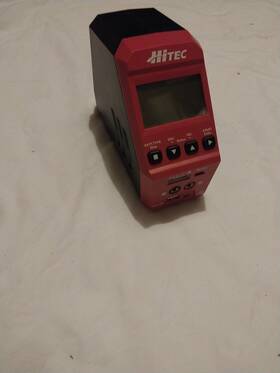 114131 Hi-tec De Hitec Multi Charger X1 Red 60w 12-240v - Out Of Box No Cords