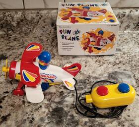 60-2568 Radioshack Vintage Radio Shack Wire Controlled Plane With Sounds And Movements. Fun
