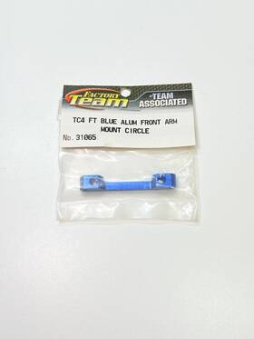 31065 Team Associated #31065 Tc4 Ft Blue Aluminum Front Arm Mount