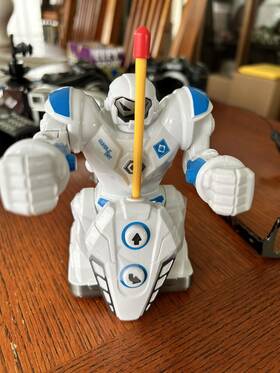 Wt-33339 World Tech Toys Rumble Bot Rtr Electric Rc Fighting Robot Makes Noises