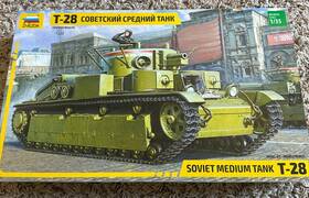 3694 Zvezda Es 1/35 T-28 Soviet Medium Tank -
