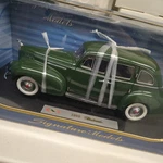 1/18 Signature Models 1941 Packard Limousine Black Diecast Scale Car. Fixed Price $110.00.