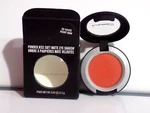 Mac Powder Kiss Soft Matte Eye Shadow Haute Right Now *slightly Damaged*. Fixed Price $13.50.