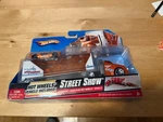 Hot Wheels Transporter Hauler Truck W/ Car "street Show" 2009 Split Decision. Fixed Price $19.95.