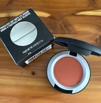 Mac Powder Kiss Soft Matte Eye Shadow Haute Right Now .05OZ/1.5G Nib. Fixed Price $14.75.