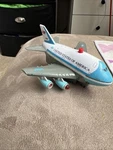 Daron Pull Back Toy Plane Lights Sound United States Of America Air Force One. Fixed Price $9.00.