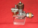 Vintage Early 1941 Ohlsson 23 Gas Spark Model Airplane Engine Wstand. Fixed Price $44.95.